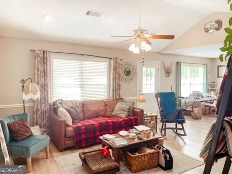 306 Academy Dr, Lyons, GA 30436 photo 5