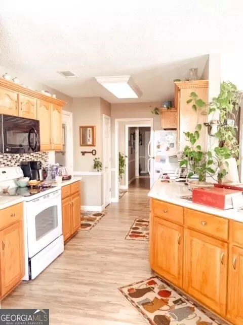 306 Academy Dr, Lyons, GA 30436 photo 9
