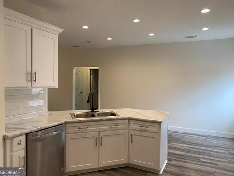 211 S Fork Dr, Baxley, GA 31513 photo 3