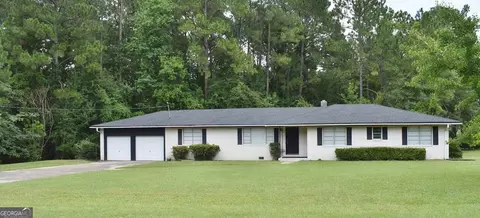 265 S Victory Dr, Lyons, GA 30436 photo 1