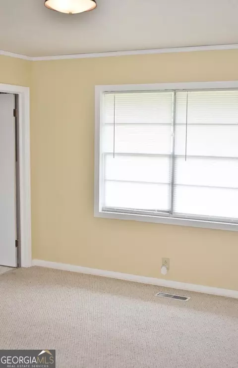 265 S Victory Dr, Lyons, GA 30436 photo 5