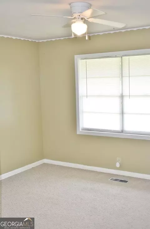 265 S Victory Dr, Lyons, GA 30436 photo 7