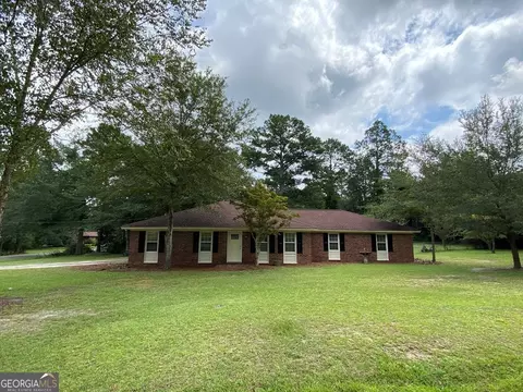 596 N Jefferson St, Lyons, GA 30436 photo 1