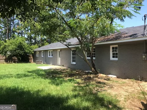 501 W Oglethorpe Ave, Lyons, GA 30436 photo 5