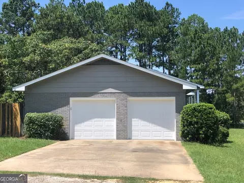 501 W Oglethorpe Ave, Lyons, GA 30436 photo 4