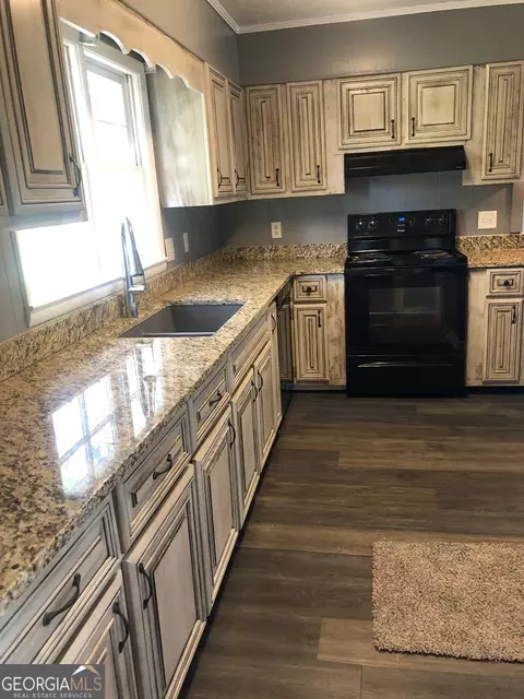 501 W Oglethorpe Ave, Lyons, GA 30436 photo 14