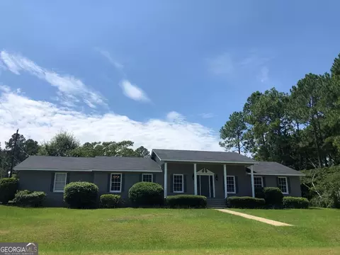 501 W Oglethorpe Ave, Lyons, GA 30436 photo 1
