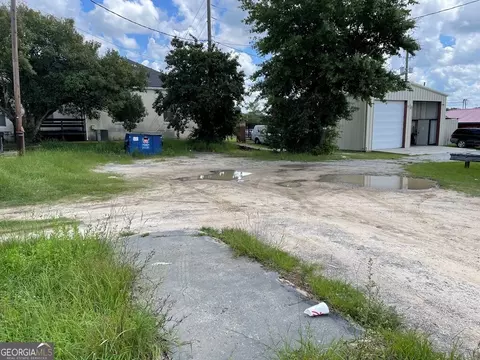 200 E First St, Vidalia, GA 30474 photo 8