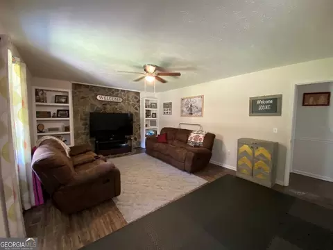 486 Mcdilda Dr, Lyons, GA 30436 photo 2