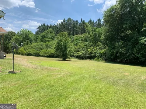 201 Rushing Dr, Lyons, GA 30436 photo 3