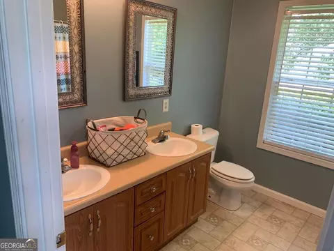201 Rushing Dr, Lyons, GA 30436 photo 13