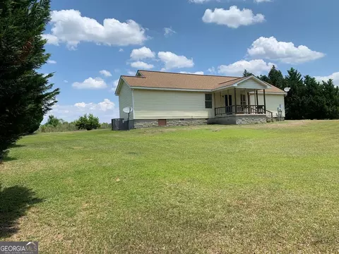 201 Rushing Dr, Lyons, GA 30436 photo 4
