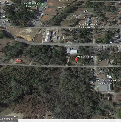 298 S Lanier St, Lyons, GA 30436 photo 2