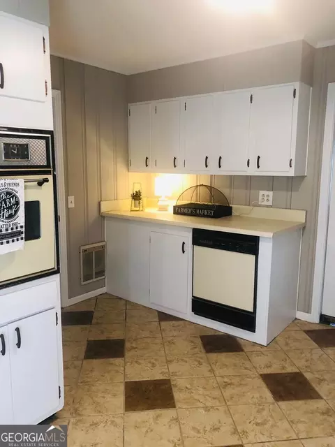 831 W Main, Uvalda, GA 30473 photo 9