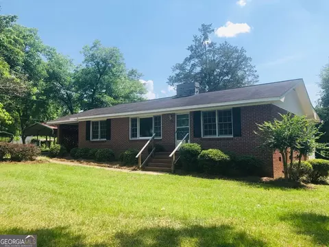 831 W Main, Uvalda, GA 30473 photo 1