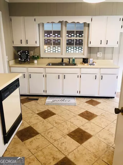 831 W Main, Uvalda, GA 30473 photo 11