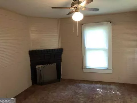 207 W Grady Ave, Lyons, GA 30436 photo 2