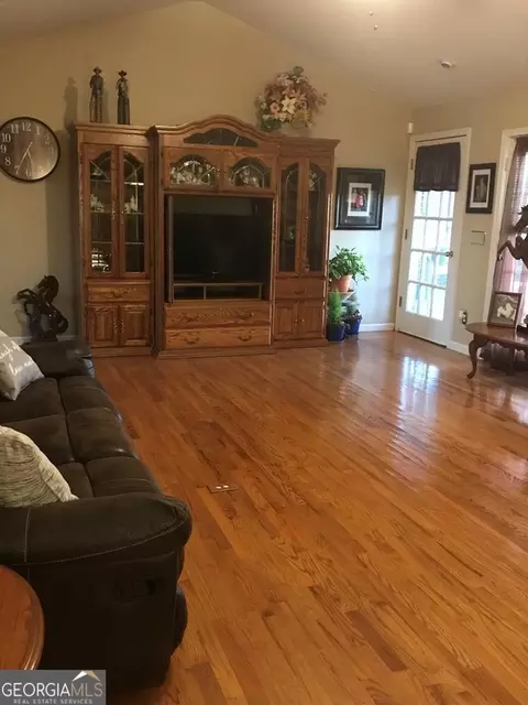 560 C Swick Cir, Lyons, GA 30436 photo 11