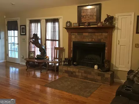 560 C Swick Cir, Lyons, GA 30436 photo 12