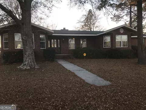 560 C Swick Cir, Lyons, GA 30436 photo 1