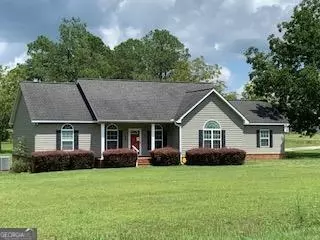 130 Parker St, Lyons, GA 30436 photo 1