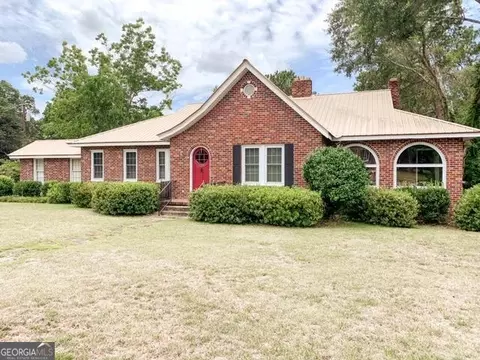 339 N State St, Lyons, GA 30436 photo 1