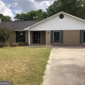 413 W Oglethorpe Ave, Lyons, GA 30436 photo 1