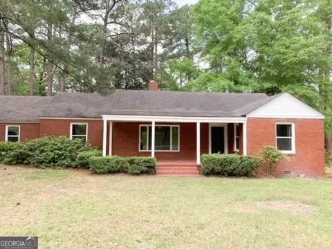 483 N State St, Lyons, GA 30436 photo 1