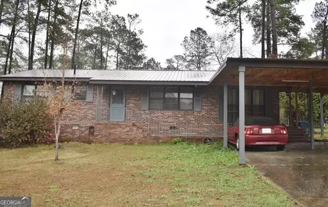 234 N Victory Dr, Lyons, GA 30436 photo 1