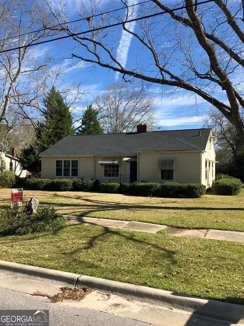 242 N Lanier St, Lyons, GA 30436 photo 1