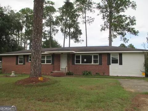 135 Alexander Ave, Lyons, GA 30436 photo 1