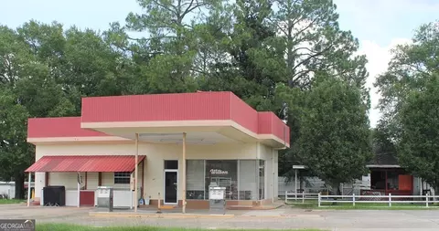 161 S State St, Lyons, GA 30436 photo 1