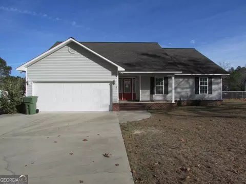 148 Academy Dr, Lyons, GA 30436 photo 1