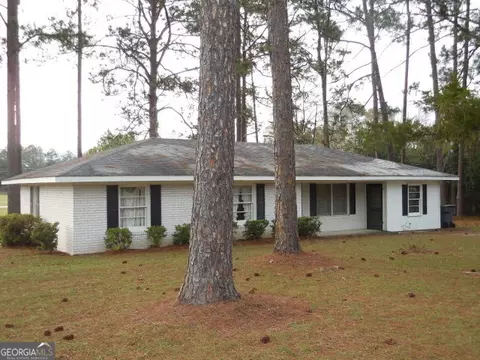 372 S Tenth, Lyons, GA 30436 photo 1