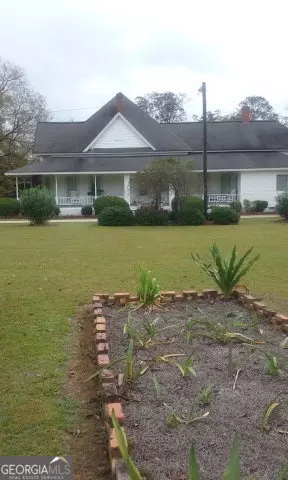 724 W Main St, Uvalda, GA 30473 photo 1