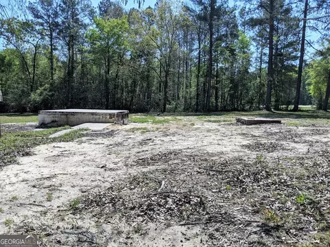 128 Hidden Acre Rd, Lyons, GA 30436 photo 2