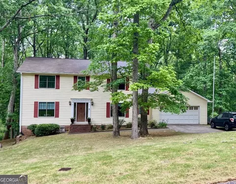 1153 Wind Hill Ln SW, Marietta, GA 30064