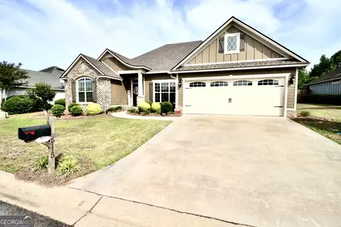 5113 Abbott Cir, Hahira, GA 31632