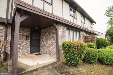 1196 Ashborough Dr #J, Marietta, GA 30067