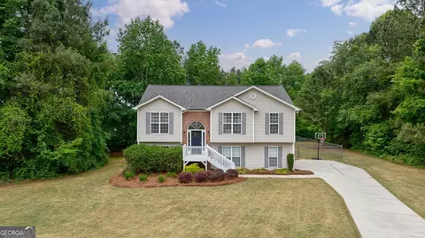 136 Silverstone Cir, Jefferson, GA 30549