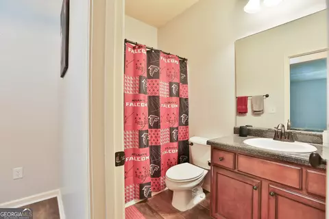 Bath - 133 Oak Dr, Gray, GA 31032 photo 1 of 5