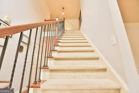 Entry Way - 133 Oak Dr, Gray, GA 31032 photo 6 of 7