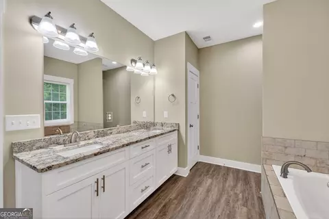 Bath - 227 Mckenzie Rd, Milner, GA 30257 photo 1 of 4