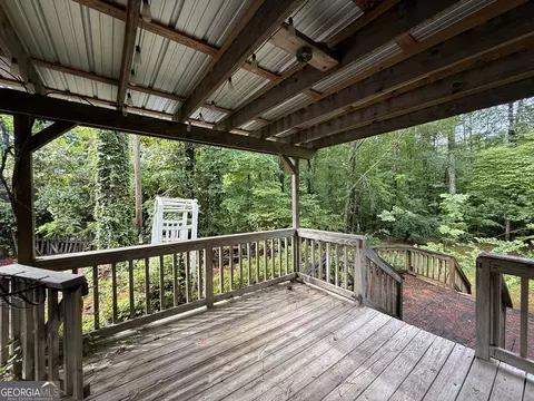 Exterior - 227 W Lakeview Dr, Lagrange, GA 30240 photo 9 of 20