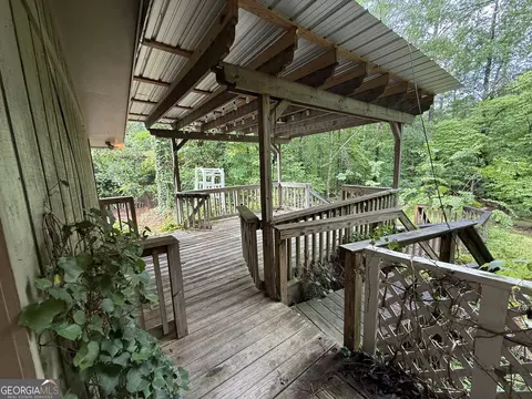 Exterior - 227 W Lakeview Dr, Lagrange, GA 30240 photo 6 of 20
