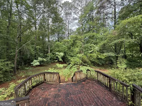 Exterior - 227 W Lakeview Dr, Lagrange, GA 30240 photo 10 of 20