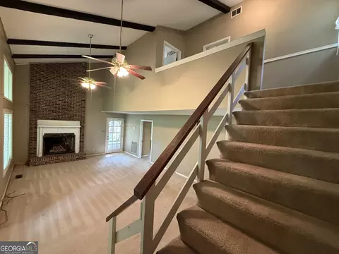 Living - 227 W Lakeview Dr, Lagrange, GA 30240 photo 9 of 9