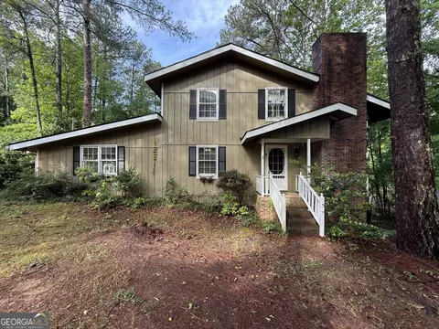 Exterior - 227 W Lakeview Dr, Lagrange, GA 30240 photo 2 of 20