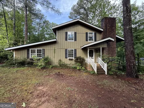 227 W Lakeview Dr, Lagrange, GA 30240