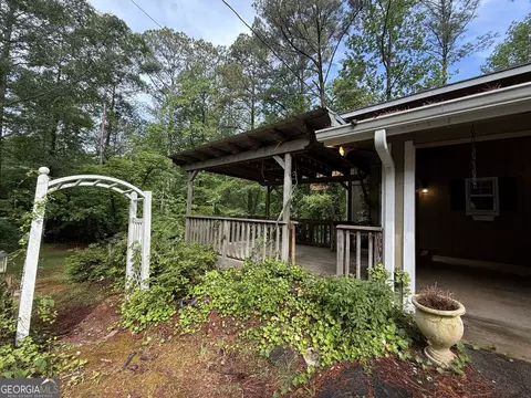 Exterior - 227 W Lakeview Dr, Lagrange, GA 30240 photo 16 of 20